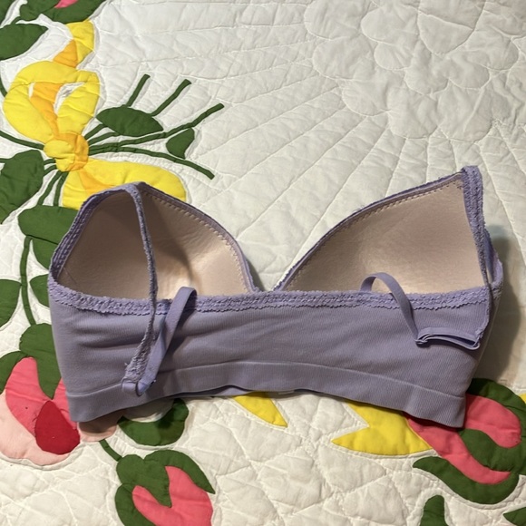 Victoria's Secret Purple Wireless T-Shirt Bra - Picture 2 of 5